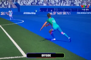 Trong 7 phút đầu, ngôi sao Lionel Messi và tiền đạo Fares Chaibi đêu phá lưới đối phương nhưng bị trọng tài bắt việt vị
