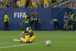 Paqueta bấm bóng kiến tạo, Vinicius phá bẫy việt vị và tung cú sút sệt nâng tỷ số 3-0 cho Brazil