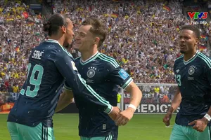 Ngay phút thi đấu thứ 2, Wirtz chuyền ngang, Leroy Sane dứt điểm chớp nhoáng sớm mở tỷ số 1-0 cho Đức