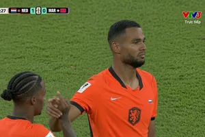 Cody Gakpo kiến tạo và Summerville tung cú sút chìm hạ thủ môn Bono. Hà Lan mở tỷ số 1-0