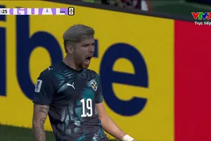 Galarza tạt vào từ cánh phải, Enciso đánh đầu hạ thủ môn Neuer mở tỷ số 1-0 cho Paraguay