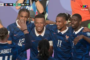 "Song sát" Olise - Mbappe nhịp nhàng: Olise chọc khe, Mbappe tung cú sút nâng tỷ số lên 3-0 cho Pháp