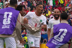 Hakimi kiến tạo, Ounahi dứt điểm rìa vòng cấm hạ gục thủ môn Crepeau mở tỷ số 1-0 cho Morocco