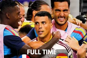Pháp vs Tây Ban Nha 0-2: Mbappe mờ nhạt, Yamal, Oyarzabal, Pedro Porro tỏa sáng, HLV De la Fuente hạ HLV Deschamps vào chung kết World Cup