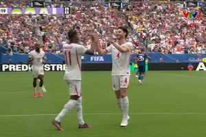 Declan Rice chớp thời cơ, hạ thủ môn Maignan, tuyển Anh sớm vươn lên dẫn trước 1-0 ở phút thứ 3