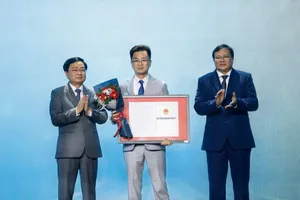 Đại diện Leachan Vietnam nhận Giấy chứng nhận đăng ký đầu tư tại Hội nghị Xúc tiến đầu tư tỉnh Tây Ninh năm 2026