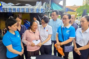 Hỗ trợ gia đình nạn nhân tử vong khi đi trong nước ngập