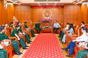 Quang cảnh buổi tiếp đoàn