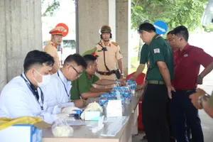 Kiểm tra ma túy 63 tài xế tại Bến xe Miền Đông mới