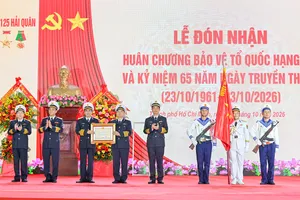 Lữ đoàn 125 Hải quân đón nhận Huân chương Bảo vệ Tổ quốc hạng nhì