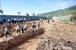 “Đánh thức” di tích dưới chân đèo Hải Vân