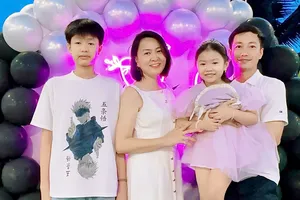 Yêu xa vẫn bền chặt