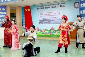 Trao truyền tri thức và lan tỏa tình yêu nghệ thuật