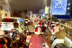 Ùn tắc giao thông ngày càng gia tăng