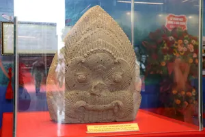 Phù điêu Kala hơn 700 năm tuổi ở Phú Yên trở thành bảo vật quốc gia