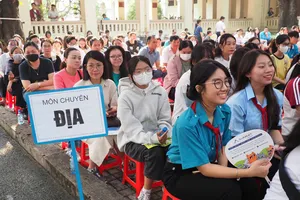 Đề xuất không dạy thêm sau 20 giờ: Giảm áp lực cho học sinh