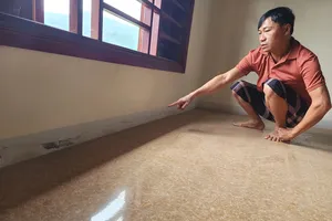 Vụ thi công nâng cấp quốc lộ 8A làm nứt nhà dân: UBND tỉnh Hà Tĩnh đề nghị chỉ đạo xử lý, bồi thường cho người dân