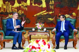 Làm sâu sắc hơn nữa hợp tác nhiều mặt giữa Việt Nam và Pháp