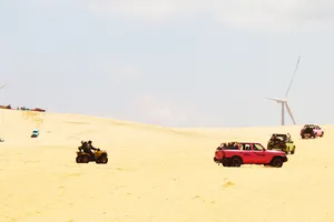 Hiểm họa xe địa hình vượt đồi cát