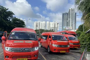 Ngày đầu, cán bộ, công chức chưa đi xe đưa rước về TPHCM làm việc