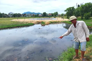 Nước thải của khu du lịch ảnh hưởng đến người dân