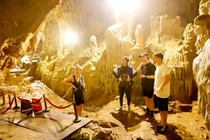 Từ mùa thu lịch sử đến khát vọng hùng cường - Bài 1: Bàn đá chông chênh dịch sử Đảng