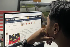 Nhộn nhịp hàng Việt trên sàn thương mại điện tử quốc tế