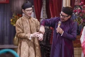 Hồn áo nối trăm năm