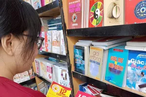 Bói toán đầu xuân - vòng lặp đầy âu lo