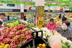 Giá dưa hấu và nhiều loại rau quả giảm mạnh