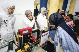 Nữ sinh Palestine tự tin theo đuổi công nghệ