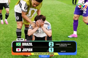 Các cầu thủ Nhật Bản ngậm ngùi sau thất bại tiếc nuối trước Brazil. ẢNH CHỤP MÀN HÌNH VTV