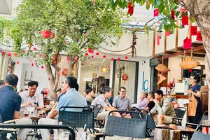 Quán cà phê lúng túng vì bản quyền nhạc