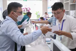 Xã hội hóa hỗ trợ, không trao quyền lực công