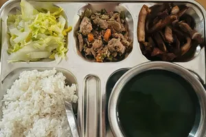 An toàn thực phẩm được quản lý theo chuỗi từ sản xuất đến tiêu dùng. Ảnh: HIỀN MINH