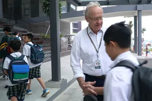 Podcast: Thầy Ian Wilson và hành trình mang chữ lên non