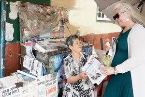 Báo giấy phải sáng tạo và khác biệt hơn