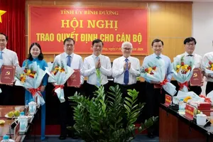 Bình Dương: Trao quyết định điều động, bổ nhiệm cán bộ