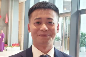 Cộng đồng mạng “tiếc” cho Quang Linh Vlogs bị khởi tố, thôi Ủy viên Mặt trận