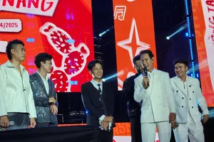 TikToker “đám giỗ bên cồn” lần đầu hát cùng Lý Hải