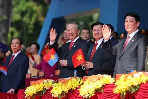 Hình ảnh đại diện quân đội Trung Quốc, Lào, Campuchia tham gia diễu binh, diễu hành đại lễ 30-4