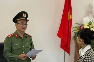 Quảng Nam khởi tố 3 đối tượng về tội vận chuyển trái phép tiền qua biên giới