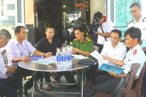 Đoàn kiểm tra hồ sơ lưu trữ giết mổ của Cơ sở giết mổ gia súc Vững – Nga