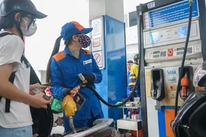 Giá xăng dầu tăng nhẹ từ chiều 5-6