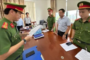 Bắt 2 cán bộ lập khống hồ sơ bồi thường gây thất thoát ngân sách nhà nước