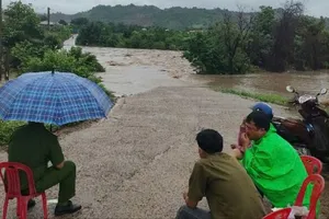 Ngầm tràn thôn Mơ Nang 2 rút nước, 319 hộ dân thoát cảnh bị cô lập 