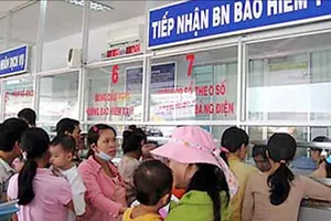 Người dân đăng ký khám chữa bệnh bảo hiểm y tế tại bệnh viện trên địa bàn TPHCM