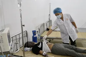 Bệnh xá đảo Sơn Ca cấp cứu kịp thời ngư dân bị thủy đậu toàn phát