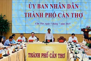 Quang cảnh buổi họp