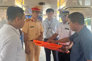 Phương tiện thủy phải tuân thủ nghiêm ngặt biện pháp bảo hộ hành khách 